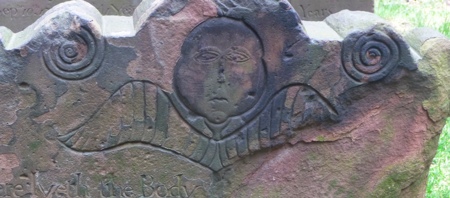 Carved angel of Trinity Church Cemetery  P1020442