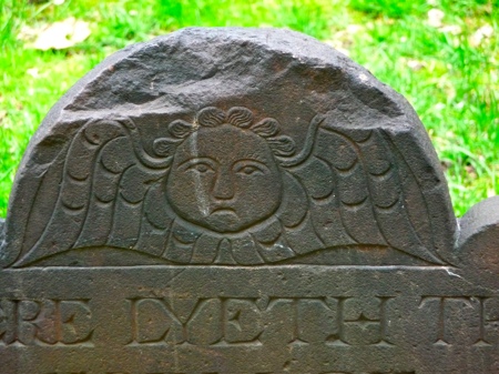 Carved angel of Trinity Church Cemetery  P1020496