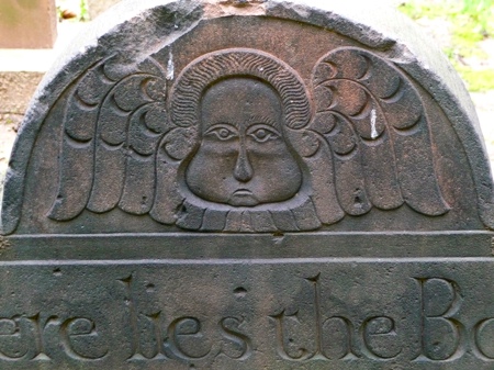 Carved angel of Trinity Church Cemetery  P1020504