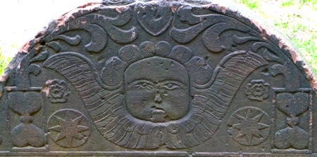 Carved angel of Trinity Church Cemetery  P1020505