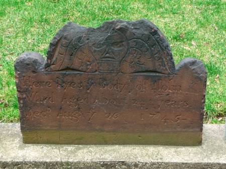 Carved angel of Trinity Church Cemetery  P1020521