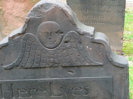 Carved angel of Trinity Church Cemetery  P1020536