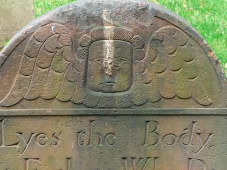 Carved angel of Trinity Church Cemetery  P1020556