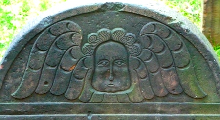 Carved angel of Trinity Church Cemetery  P1020605
