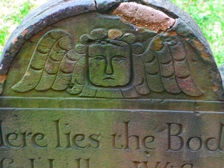Carved angel of Trinity Church Cemetery  P1020606