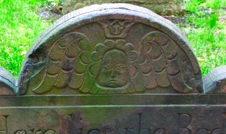Carved angel of Trinity Church Cemetery  P1020623