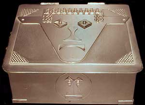 Stan Szwarc metal box