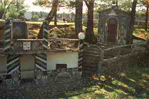 8/50K JPG of Fred Smith sculpture