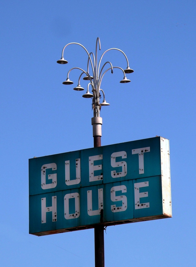 Guest House Motel