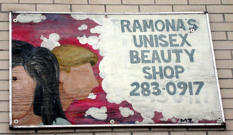 RamonasUnisexBeautyShopSign