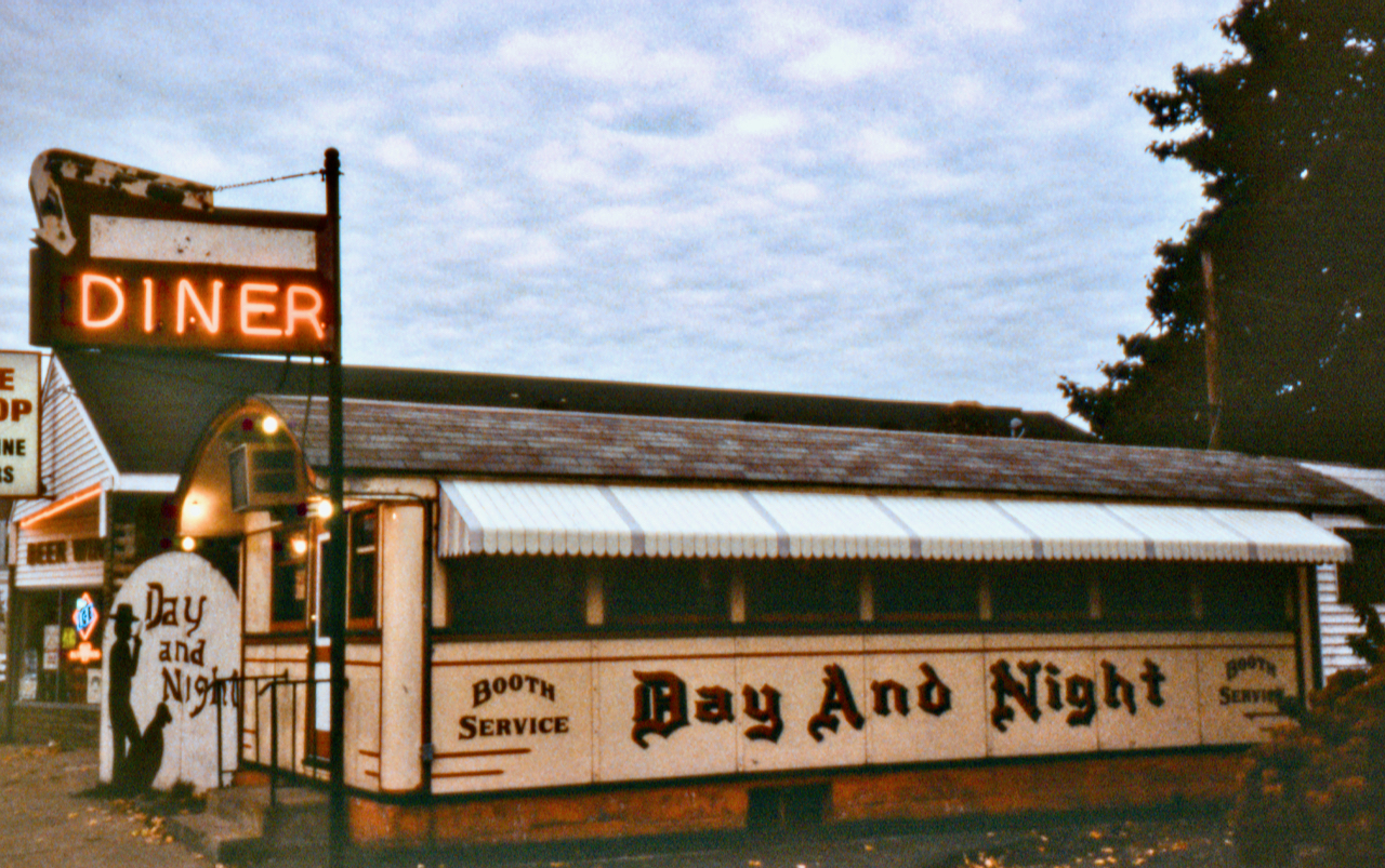 DayAndNightDiner300