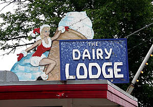 Roadside Art: Dairy Lodge