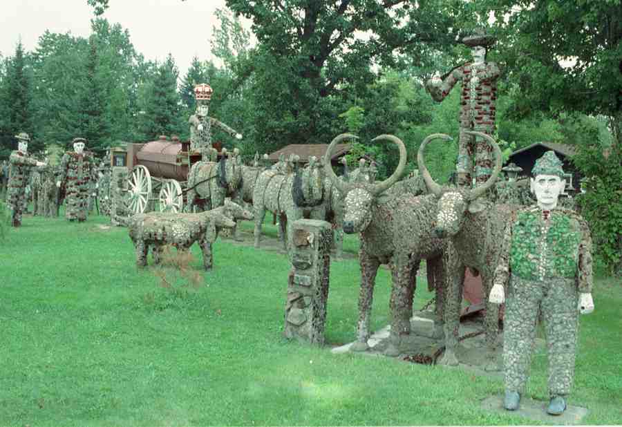 57K JPG of Fred Smith sculpture