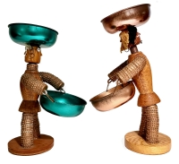 Two-faced bottle=-cap figures