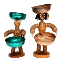 Two-faced bottle=-cap figures