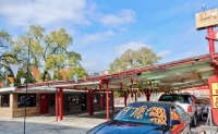 Mid-Century Modern structure at Car Town, Western Avenue near Chicago Avenue, Chicago.-Roadside Art