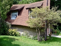 Earl Young Mushroom house, 2004, Charlevoix, Michigan