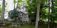 Earl Young Mushroom house, 2015, Charlevoix, Michigan