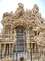 Gate, Ferdinand Cheval tomb, Hauterives, France Gate, Ferdinand Cheval tomb, Hauterives, France