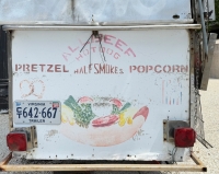 Unique styles on this D.C. food wagon that's seen better days