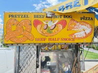 Hand-painted holdout near the National Mall