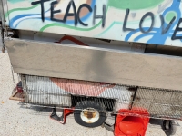 Unique styles on this D.C. food wagon that's seen better days