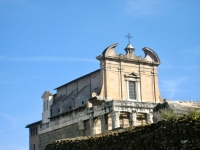 Temple of Antoninus and Faustina. (Emma photo)