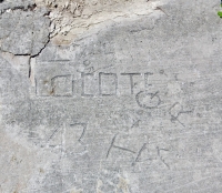 Locote 43, OR, SAY, QR, IY. Chicago lakefront stone carvings, between Foster Avenue and Montrose. 2017 Locote 43, OR, SAY, QR, IY. Chicago lakefront stone carvings, between Foster Avenue and Montrose. 2017