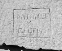 Antonio Y Gloria. Chicago lakefront stone carvings, between Foster Avenue and Montrose. 2017 Antonio Y Gloria. Chicago lakefront stone carvings, between Foster Avenue and Montrose. 2017