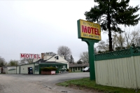 By The Way Motel, Lake Bluff, Illinois