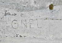 Onel. Chicago lakefront stone carvings, south of Montrose Harbor. 2017 Onel. Chicago lakefront stone carvings, south of Montrose Harbor. 2017