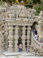 Pillars, Le Palais Idéal du Facteur Cheval, Hauterives, France