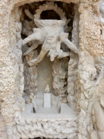 Niche, Le Palais Idéal du Facteur Cheval, Hauterives, France Niche, Le Palais Idéal du Facteur Cheval, Hauterives, France
