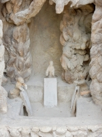 Niche, Le Palais Idéal du Facteur Cheval, Hauterives, France Niche, Le Palais Idéal du Facteur Cheval, Hauterives, France