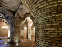 Basement pillars, Basement, Antoni Gaudí's Palau Güell, Barcelona