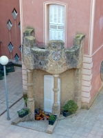 Building adjacent to Park Güell, Barcelona