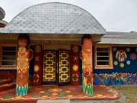 Side entrance, St. Eom's Pasaquan, 2016 Side entrance, St. Eom's Pasaquan, 2016