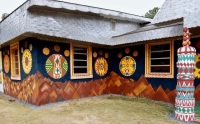 Compound walls and side entrance pillar, St. Eom's Pasaquan, 2016