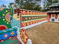 Pillar and walls, St. Eom's Pasaquan, 2016