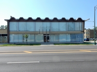 The swoopy cornice says it all at the former Town House Furniture, 3455 W. Peterson
