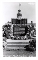 Capitol Building and American flag at Peterson's Rock Garden, between Bend and Redmond, Oregon, postcard