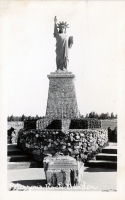Statue of Liberty at Peterson's Rock Garden, between Bend and Redmond, Oregon, postcard