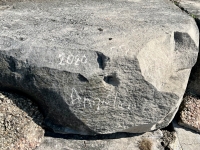 Angelina, heart, 2020. Incomplete carving as of 2022, but later dated 2020. Level 2, vertical. Chicago lakefront stone carvings, Promontory Point. 2022 Angelina, heart, 2020. Incomplete carving as of 2022, but later dated 2020. Level 2, vertical. Chicago lakefront stone carvings, Promontory Point. 2022