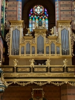 The 14th century St. Mary's Basilica in Krakow. The Poles knew how to do baroque.