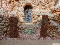 Paradise lost. Father Paul Dobberstein's Grotto of the Redemption, West Bend, Iowa, 1912-1954