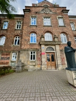 The Jan Matejko High School of Fine Arts in Nowy Wiśnicz has a wonderfully decorated facade