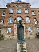 The Jan Matejko High School of Fine Arts in Nowy Wiśnicz has a wonderfully decorated facade