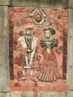 The Jan Matejko High School of Fine Arts in Nowy Wiśnicz has a wonderfully decorated facade