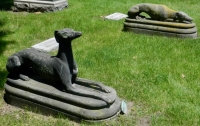 Rosehill grave site with twin dogs: E.H. Stein, 1827-1871 Rosehill grave site with twin dogs: E.H. Stein, 1827-1871