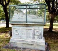 Rosehill grave: Frances Pearce Stone and her infant daughter
